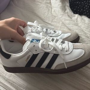 Adidas women sambas